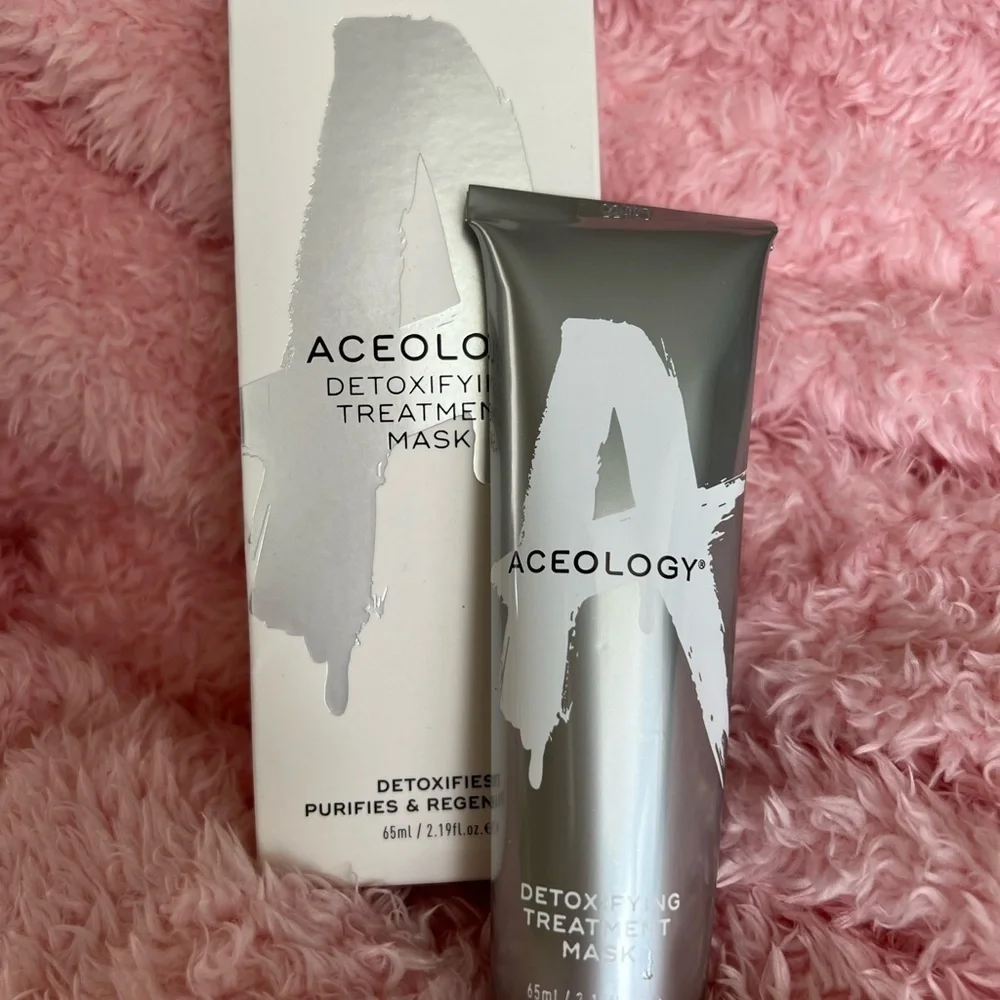 Aceology Detoxifying Treatment Mask - Picture 3 of 11